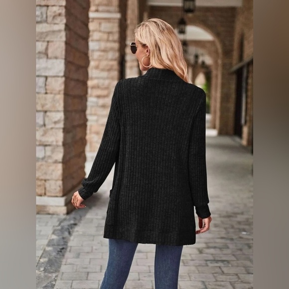 Cozy Elegance Open Front Cardigan with Pockets - Picture 3 of 4